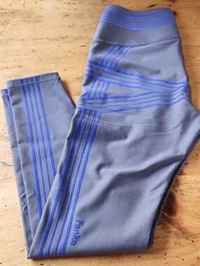 Fanka Cloud Gray/Aurora Violet PowerBand Resistance Leggings, Size XL (12-14)